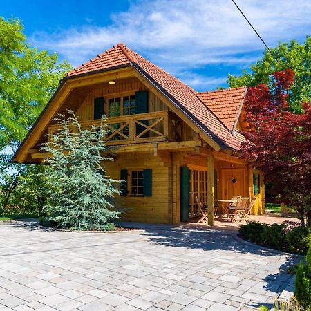 Chalet Haloze Pristava ภายนอก รูปภาพ