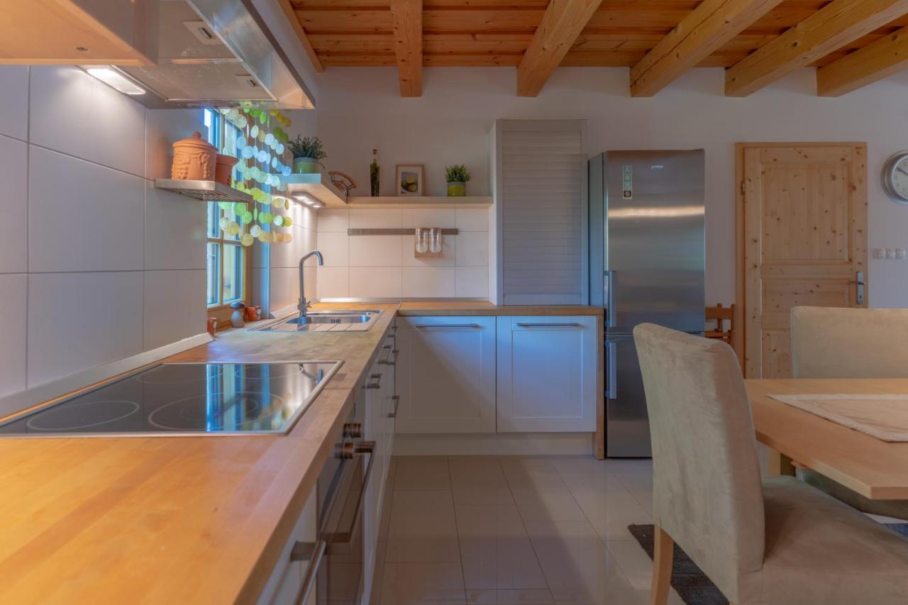 Chalet Haloze Pristava ภายนอก รูปภาพ